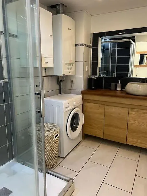 Au Coeur Des Vacances Бандоль 0*,