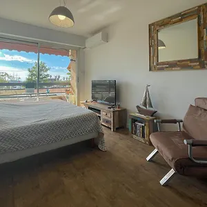 Les Balcons De Centre Avec Vue Mer Et Face A La Plage Apartment